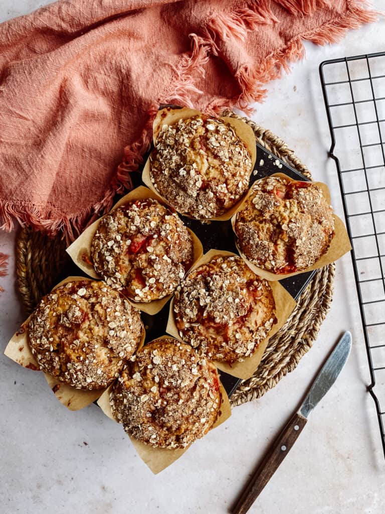 strawberry oat breakfast muffins